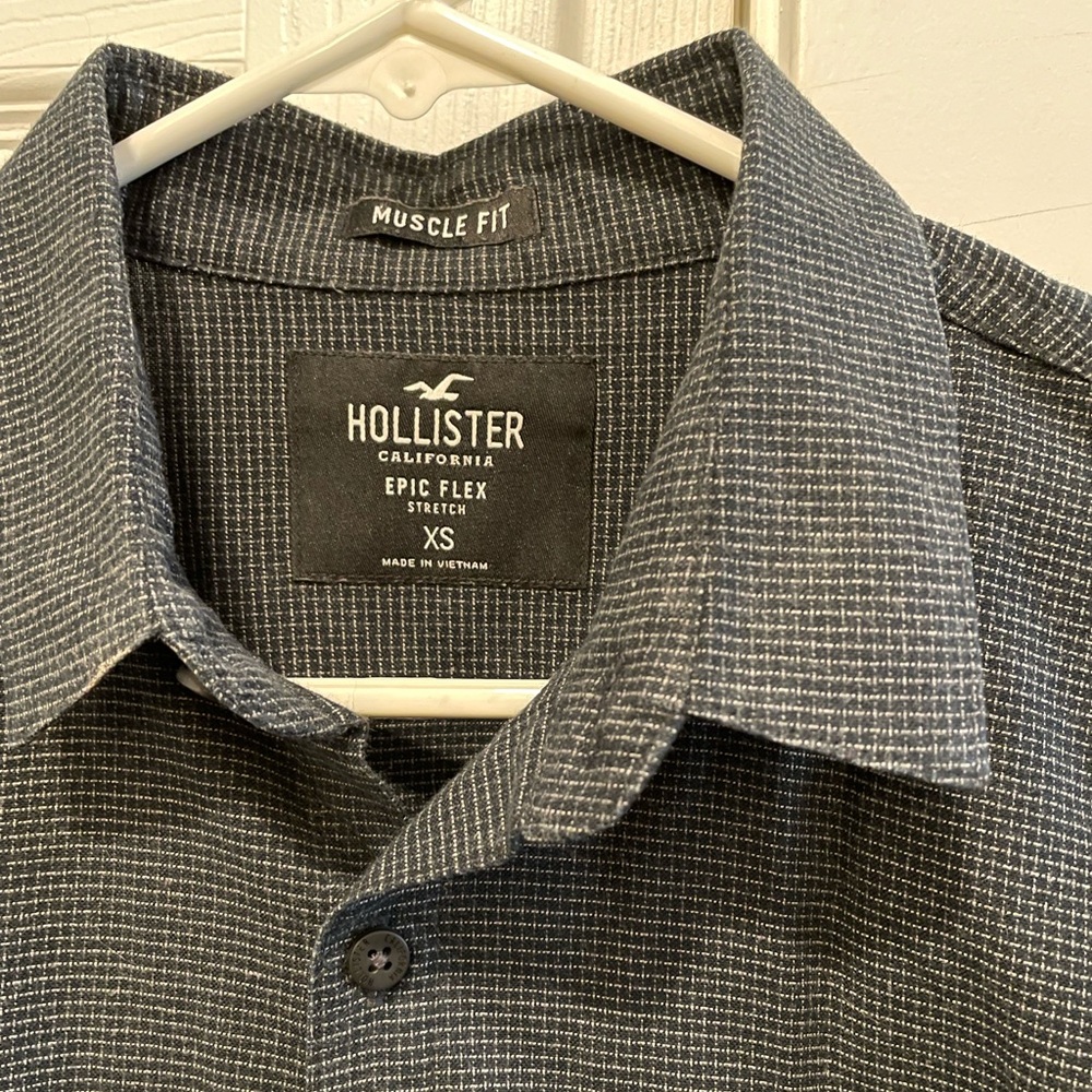 Hollister button up XS
